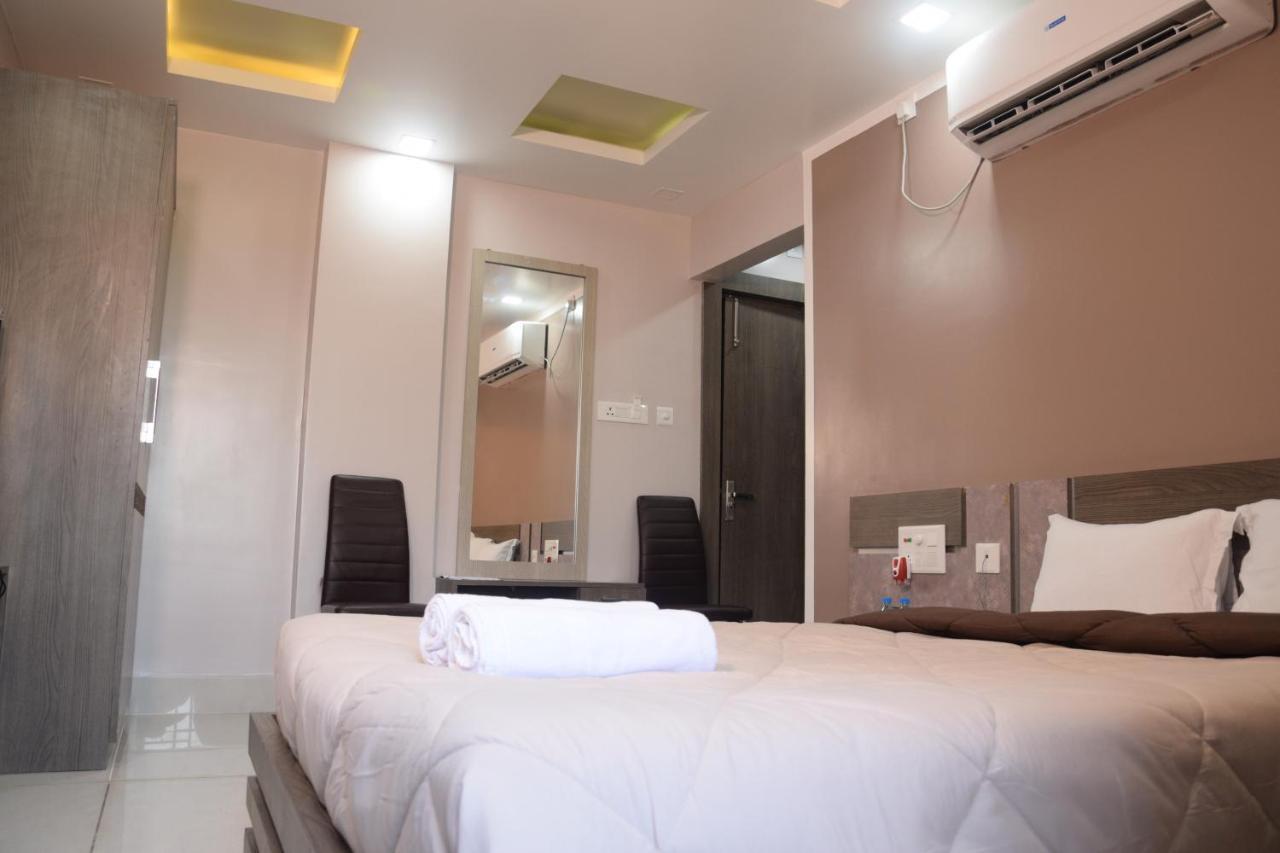 Hotel Nandini Baharampur Esterno foto