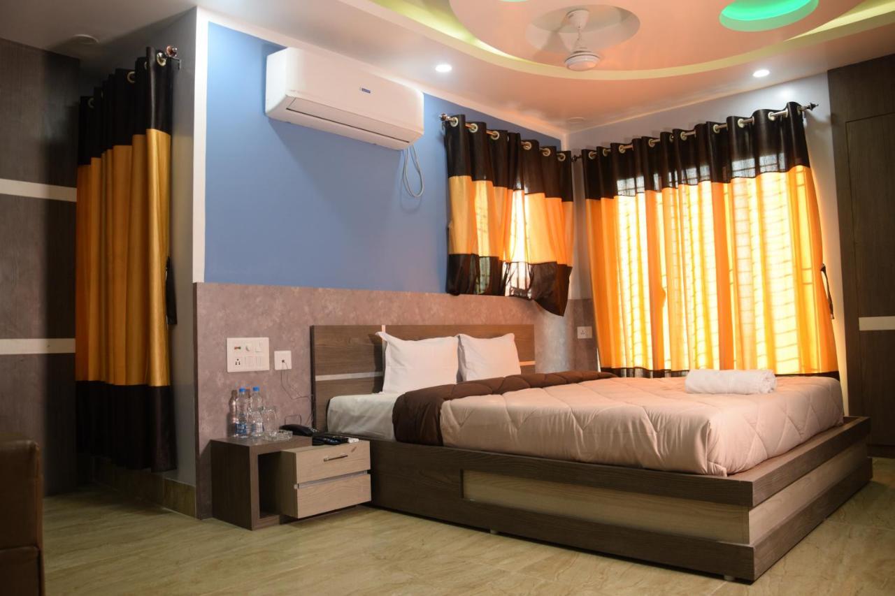 Hotel Nandini Baharampur Esterno foto