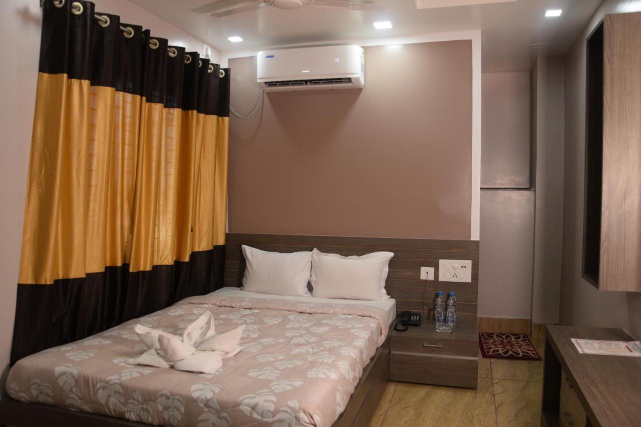 Hotel Nandini Baharampur Esterno foto